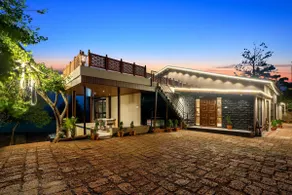 entire private 8 bedroom villa - Image 3