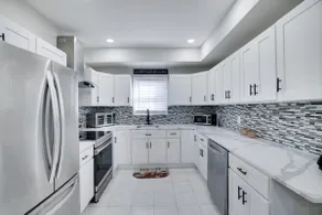 Spacious 4BR Newark Home – Family & Comfort - Image 5