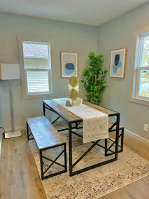 Minneapolis, Cozy & Modern Entire Home, Sleeps 8! - Image 3