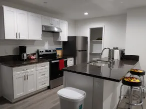 New Modern Home 4beds 2.5 bath - Image 3