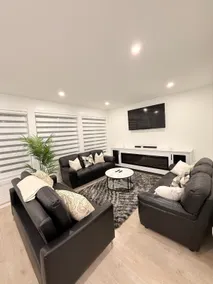 Lux 6BR, King Bed|Arcade|Fire Table| Near Airport - Image 2