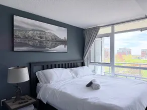 Newly Renovated 5 real beds w/parking - Image 2