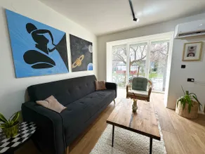 NEW 2BR + 1 Apartment | Free Parking & FAST Wi-Fi - Image 4