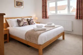 beautifully renovated detached home in Keynsham - Image 2