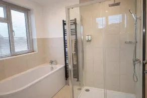 beautifully renovated detached home in Keynsham - Image 4