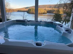 Lake Haven - Hot Tub! Mountain Views! - Image 2