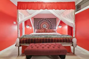 Crystal Dream Home! Most Unique Home for Families! - Image 3