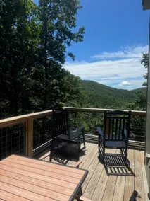 Mountain Views Close to Town - Image 3
