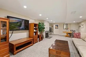 DU Haven- Hot Tub Outdoor TV Lounge &3 Full Baths - Image 3