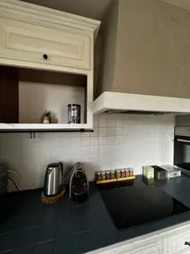 Warm and bright accommodation with parking - Image 3
