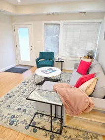 Chic 2 bedroom condo around U Street corridor - Image 2