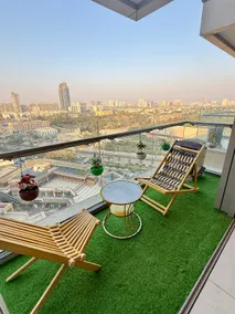 Highrise Heaven With Jacuzzi And Garden Patio - Image 5