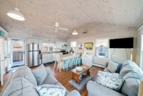 Oceanside Cottage with Private Beach - Image 5
