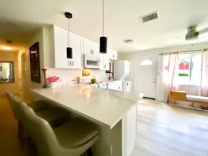 Cozy retreat Safety Harbor Downtown Bungalow - Image 2