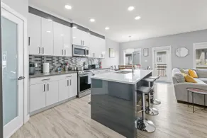 Huge House/Sleeps 8/2 King Beds/2.5 Bath/1 Car Grg - Image 3