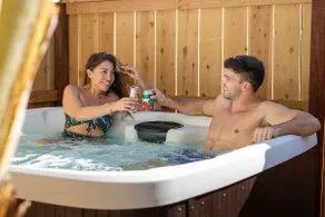 2BR+2BA | Hot Tub, Sauna, BBQ, Free Parking! - Image 4