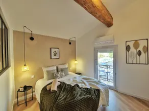 Whirlpool, A/C & Free Parking • Au Petit Raho - Image 4