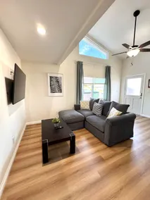 New/Modern/Comfort/Private ADU - Image 4