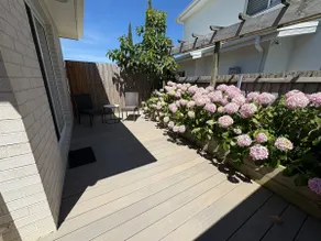 Greenhills Beach Guesthouse with Parking Space - Image 2