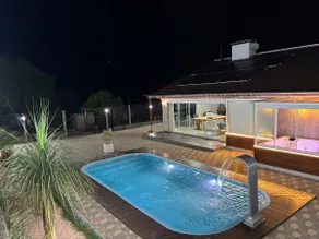 Serra Getaway | Air Conditioning, Jacuzzi and Pool - Image 5