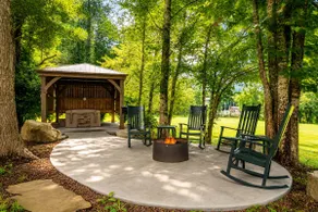 Poppy’s Outpost • Hot Tub • Fire Pit • Family Fun - Image 2