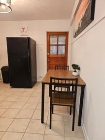 Private Garden APT/ Cozy/Warm/Garage parking - Image 3