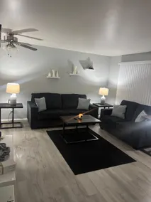 Cozy 3 bedroom home Close to the husky refinery! - Image 3