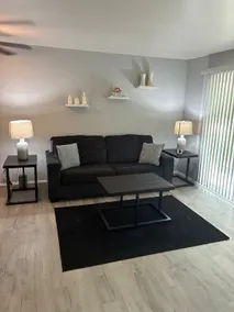 4 bedroom, full basement near the husky refinery! - Image 4