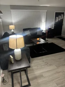 Cozy 3 bedroom home Close to the husky refinery! - Image 5