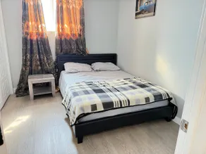 Beautiful basement suite - Image 4
