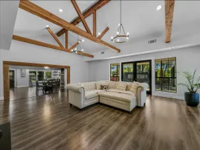 Cute, comfy and Spacious Home - Image 3