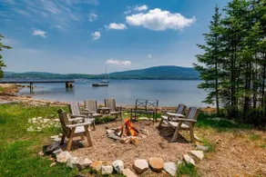 Large 4BR Waterfront Home with Dock! [Quarry Cove] - Image 5