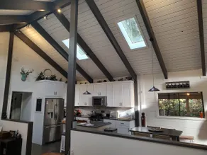 Modern farmhouse - new listing - Image 2