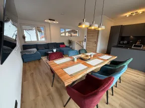 Brandnew Tyrolean Penthouse with Mountain View - Image 2