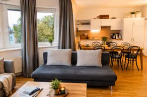 Design Apartment • Kingsize-Bett • Parkplatz - Image 2