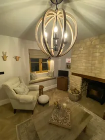 Lux Wisteria stone Cottage Chadlington - Image 2