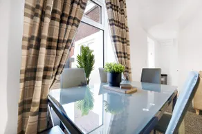 Perfect 4BR for Large Groups Sleeps 7 in Stanley - Image 4
