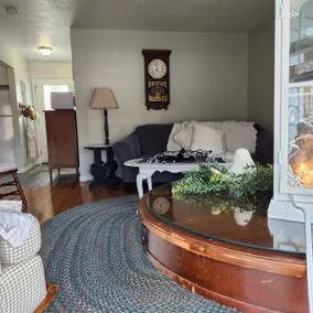 Emma's Inn - Image 2