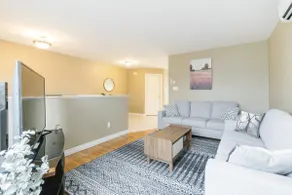 Great location Comfortable Spacious 3 Bedroom Hme - Image 2