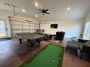 River Access|GM Room| Firepit|King|W/D+Jacuzzi Tub - Image 3