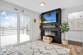 Cozy Stay at Home in Orchard Park - Image 2