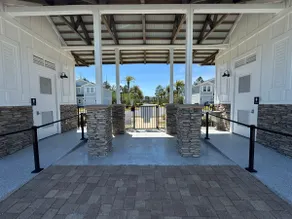 Huge patio, 3 bed 2 bath with pool - Image 4