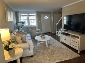 BlueHenNest: walk to UD, 3 BR/1BA/free parking/EV - Image 4