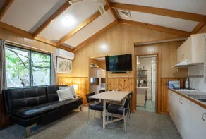 Woongarra Cottage. Peaceful bush setting. Off-Grid - Image 5