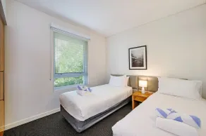 Lush Hastings Street Beach Abode - Image 5