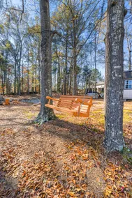 Azalea Retreat • Hot Tub & Pool Table • Sleep 12 - Image 5