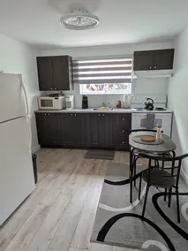 Fully Renovated Private 1BR • 10 minutes to Ottawa - Image 5