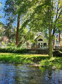 Cottage on River's Edge - Image 5