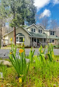 Cottage on River's Edge - Image 2