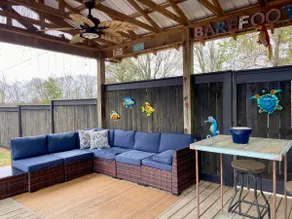 The Pool House - Image 5